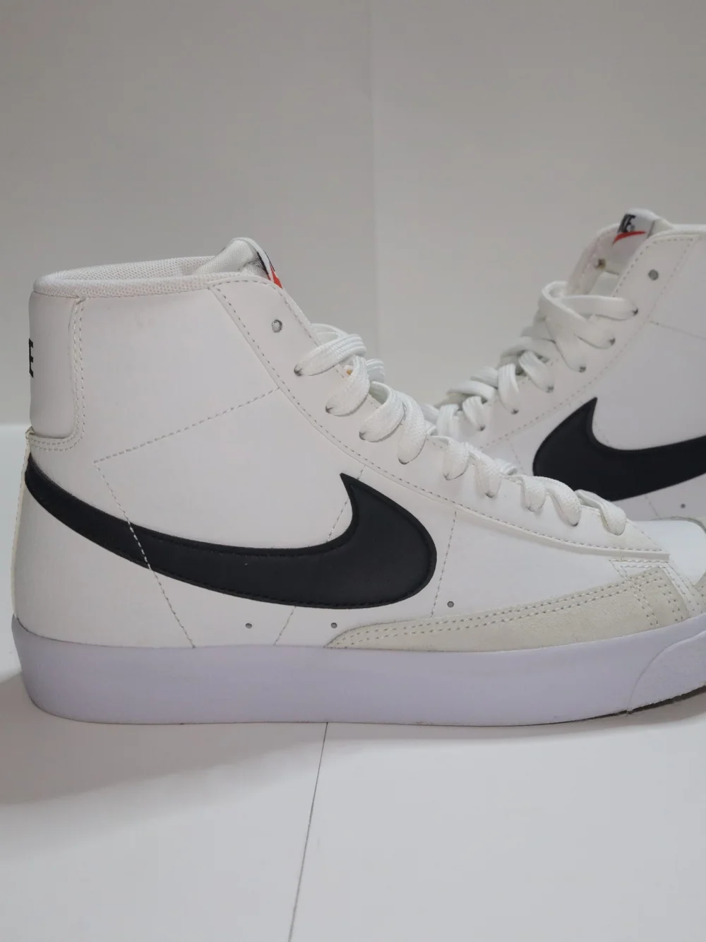 Nike Blazer Mid 77 Size 7Y Model DA4086-100